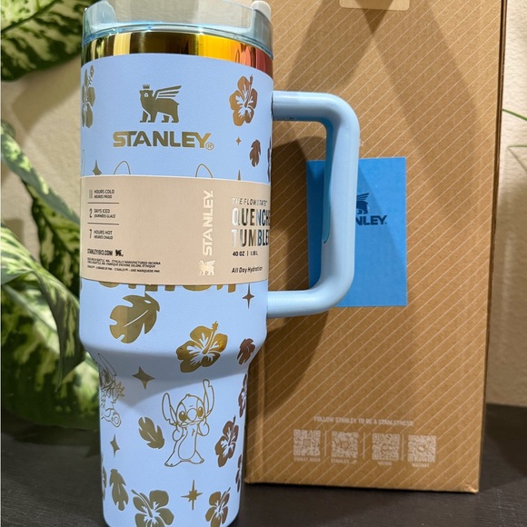 Stanley Light Blue Tumbler with Handle- engraved stitch design - Picture 2 of 3